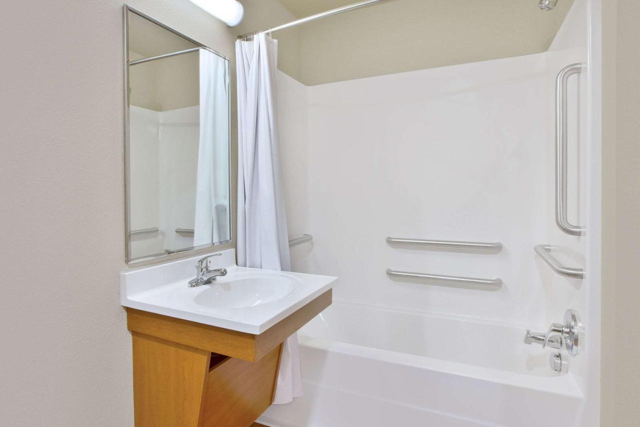 Woodspring Suites Texas City Exterior photo