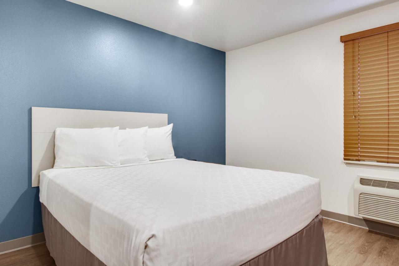 Woodspring Suites Texas City Exterior photo