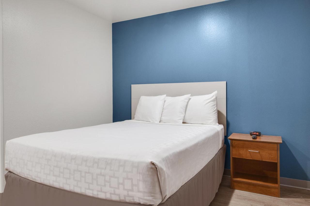 Woodspring Suites Texas City Exterior photo